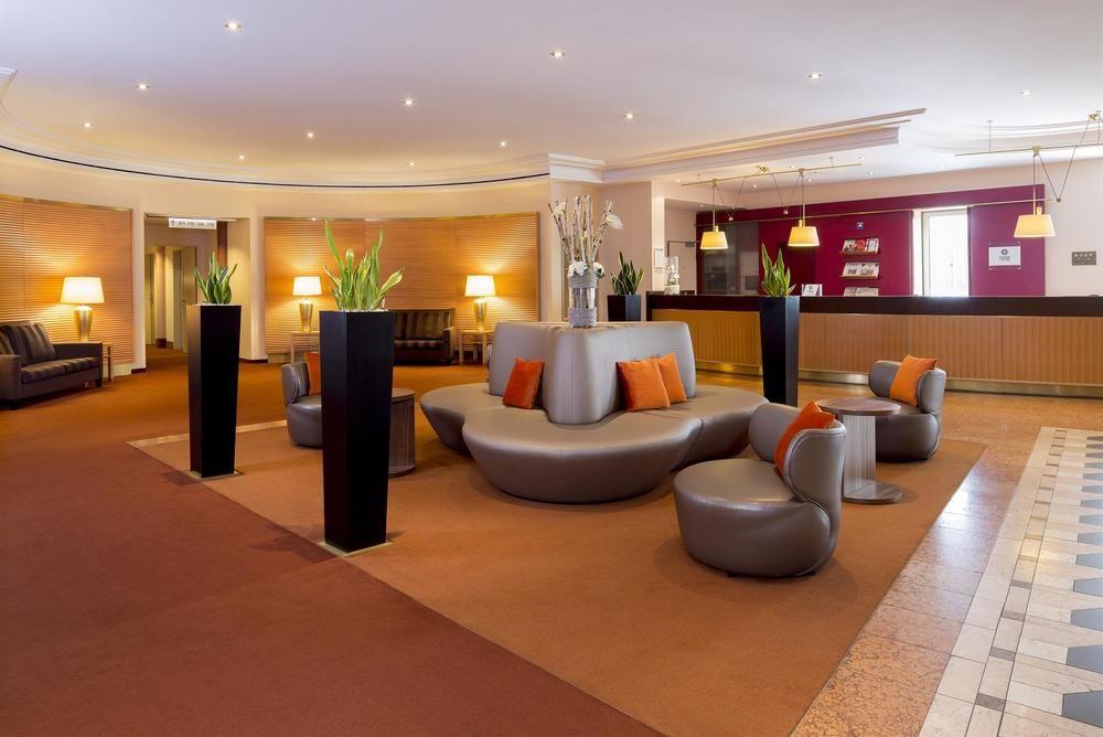 Sheraton Duesseldorf Airport Hotel Ngoại thất bức ảnh