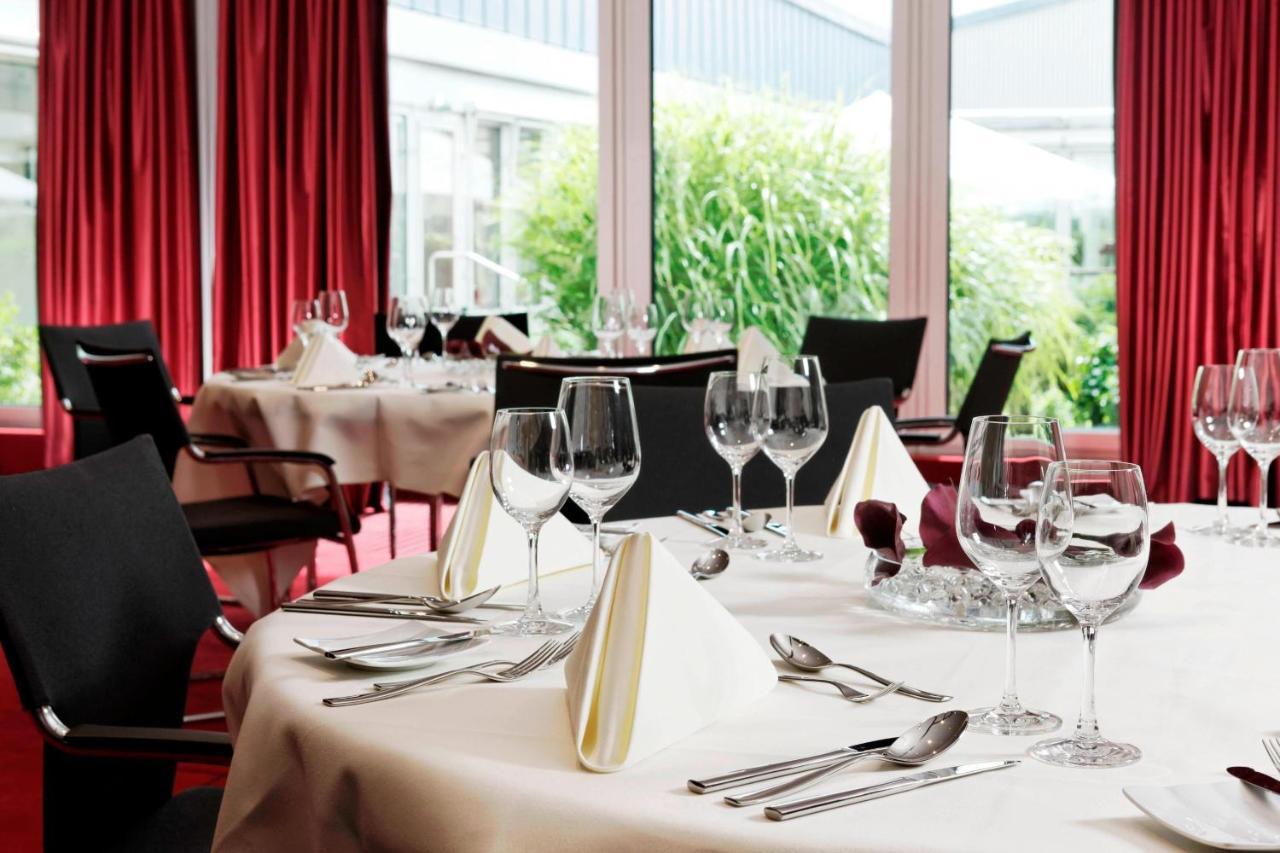 Sheraton Duesseldorf Airport Hotel Ngoại thất bức ảnh
