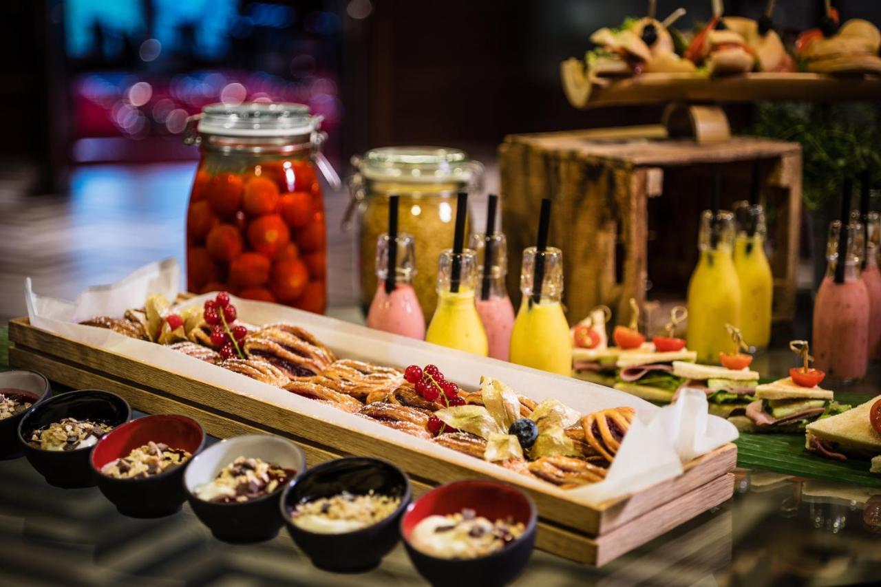Sheraton Duesseldorf Airport Hotel Ngoại thất bức ảnh
