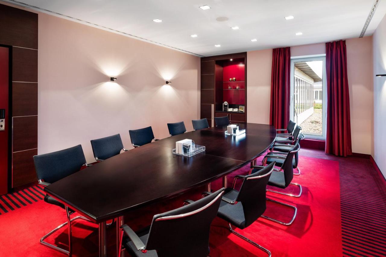 Sheraton Duesseldorf Airport Hotel Ngoại thất bức ảnh