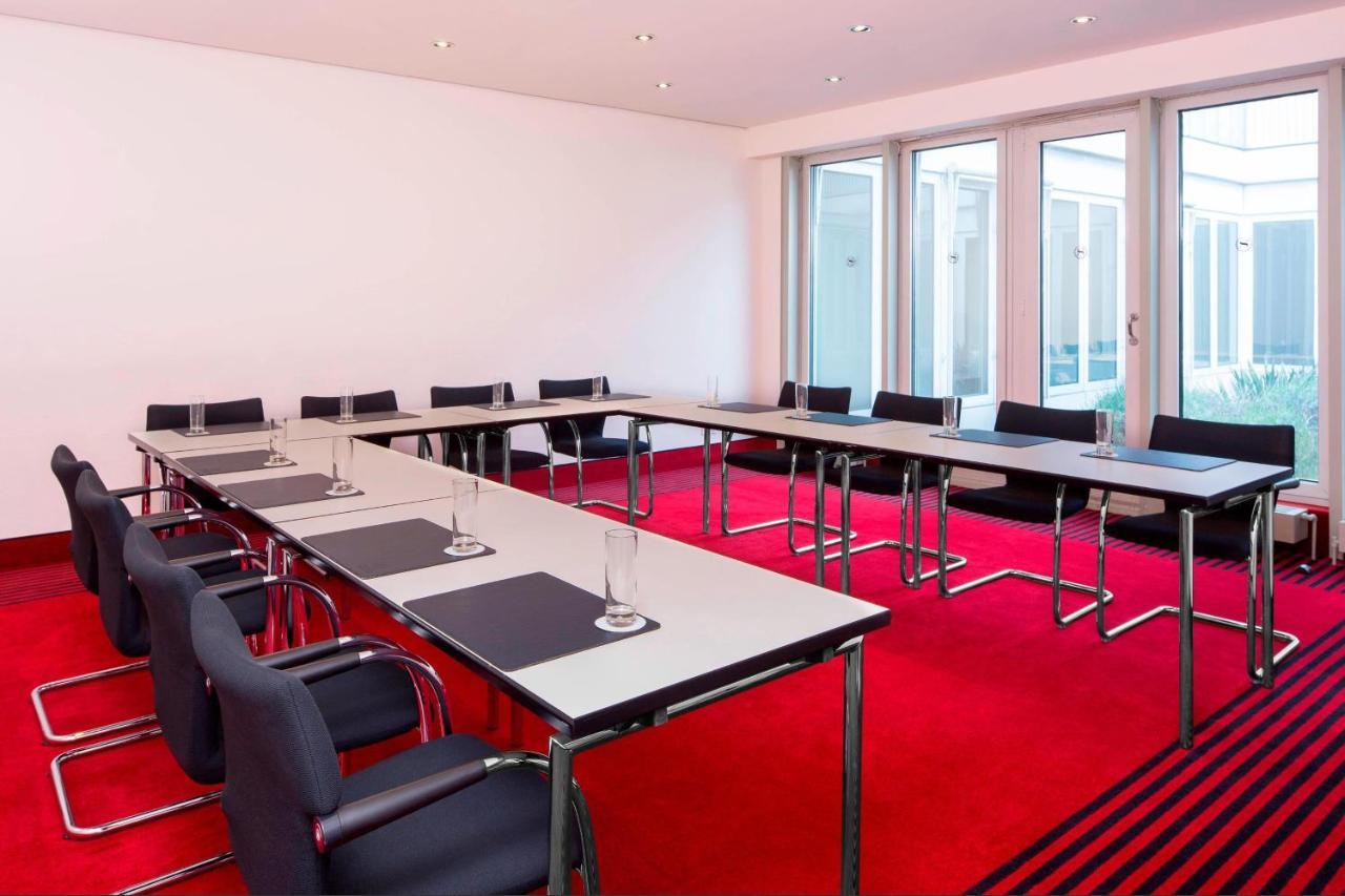 Sheraton Duesseldorf Airport Hotel Ngoại thất bức ảnh