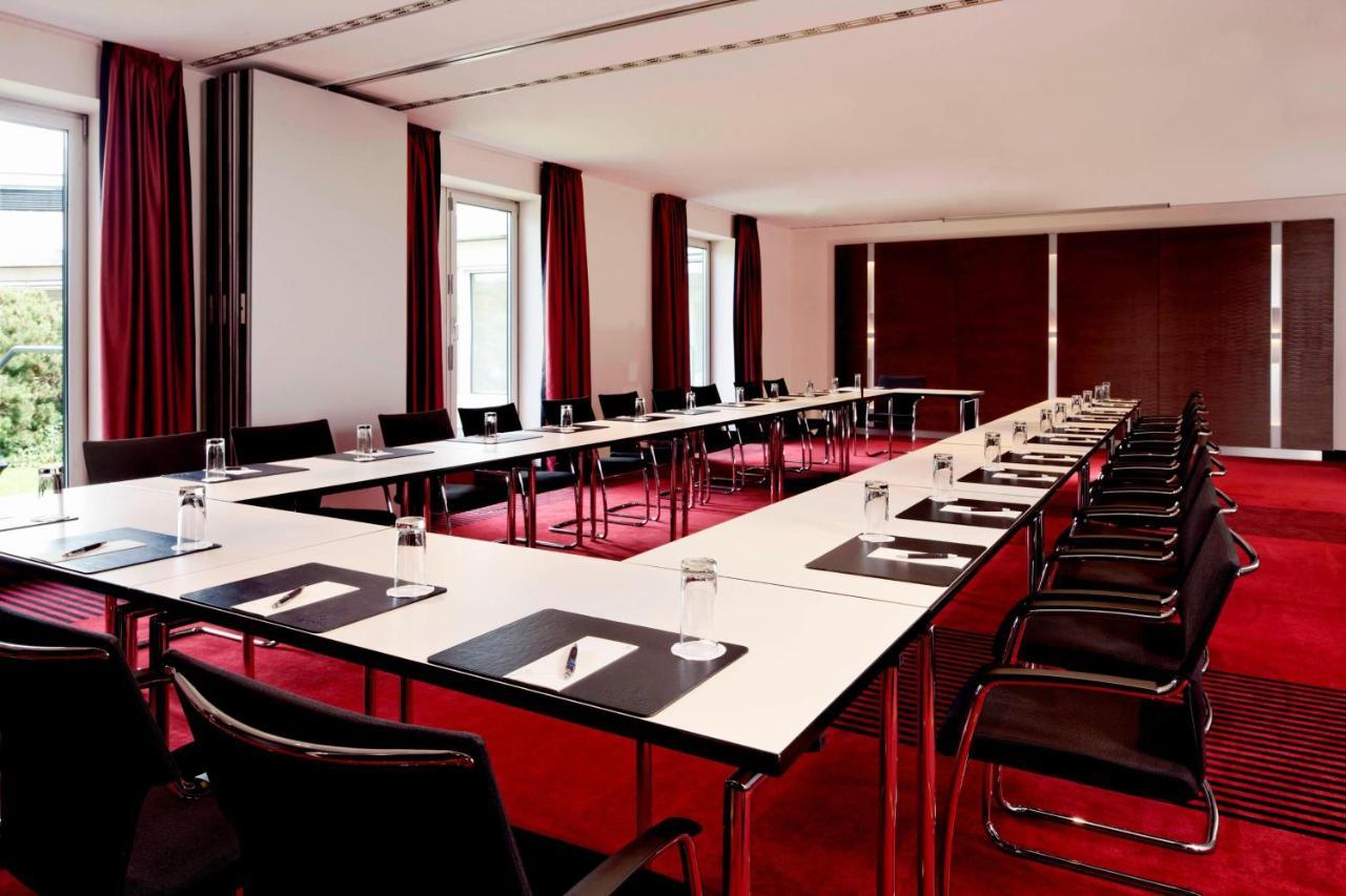 Sheraton Duesseldorf Airport Hotel Ngoại thất bức ảnh