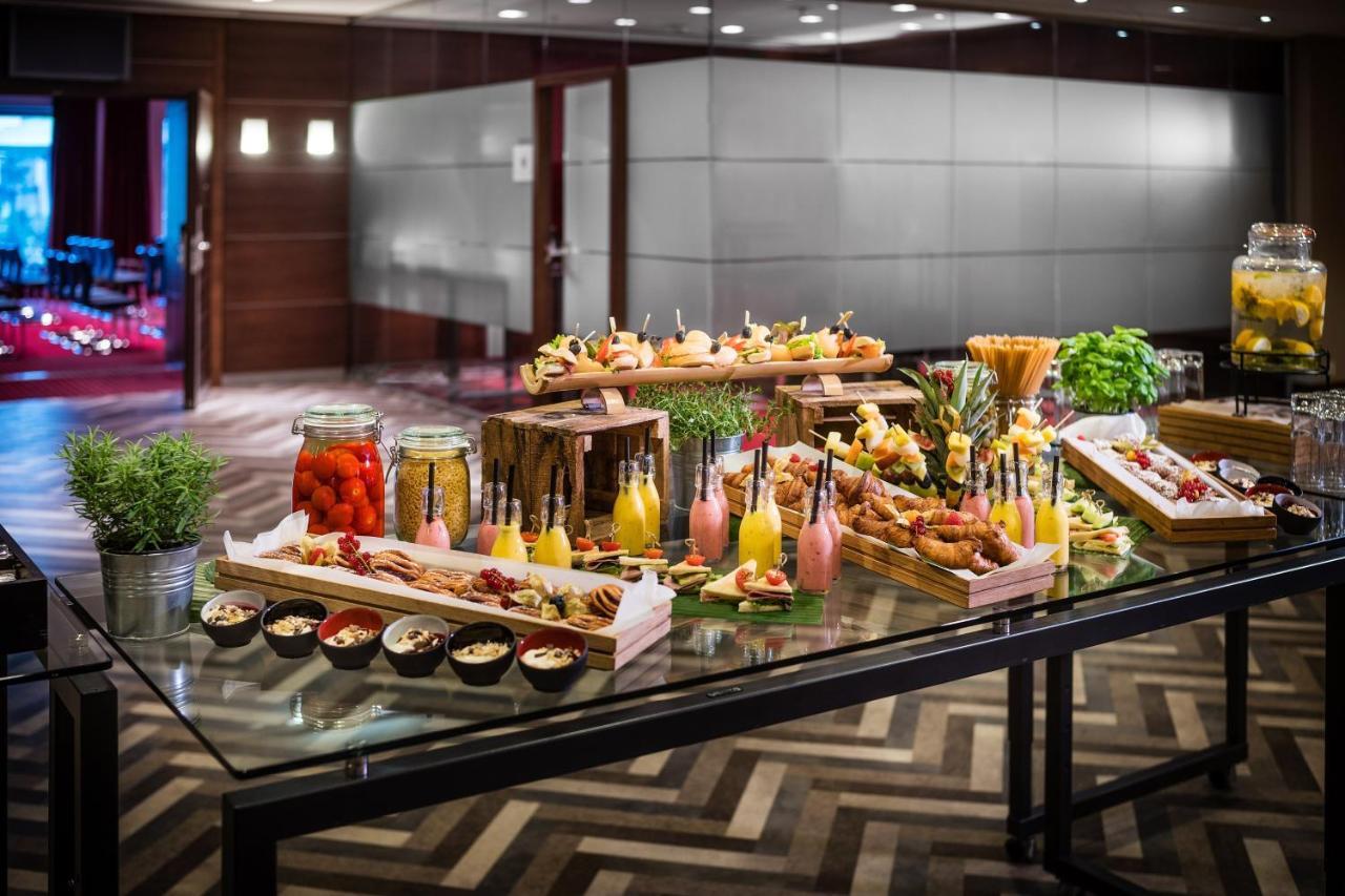 Sheraton Duesseldorf Airport Hotel Ngoại thất bức ảnh