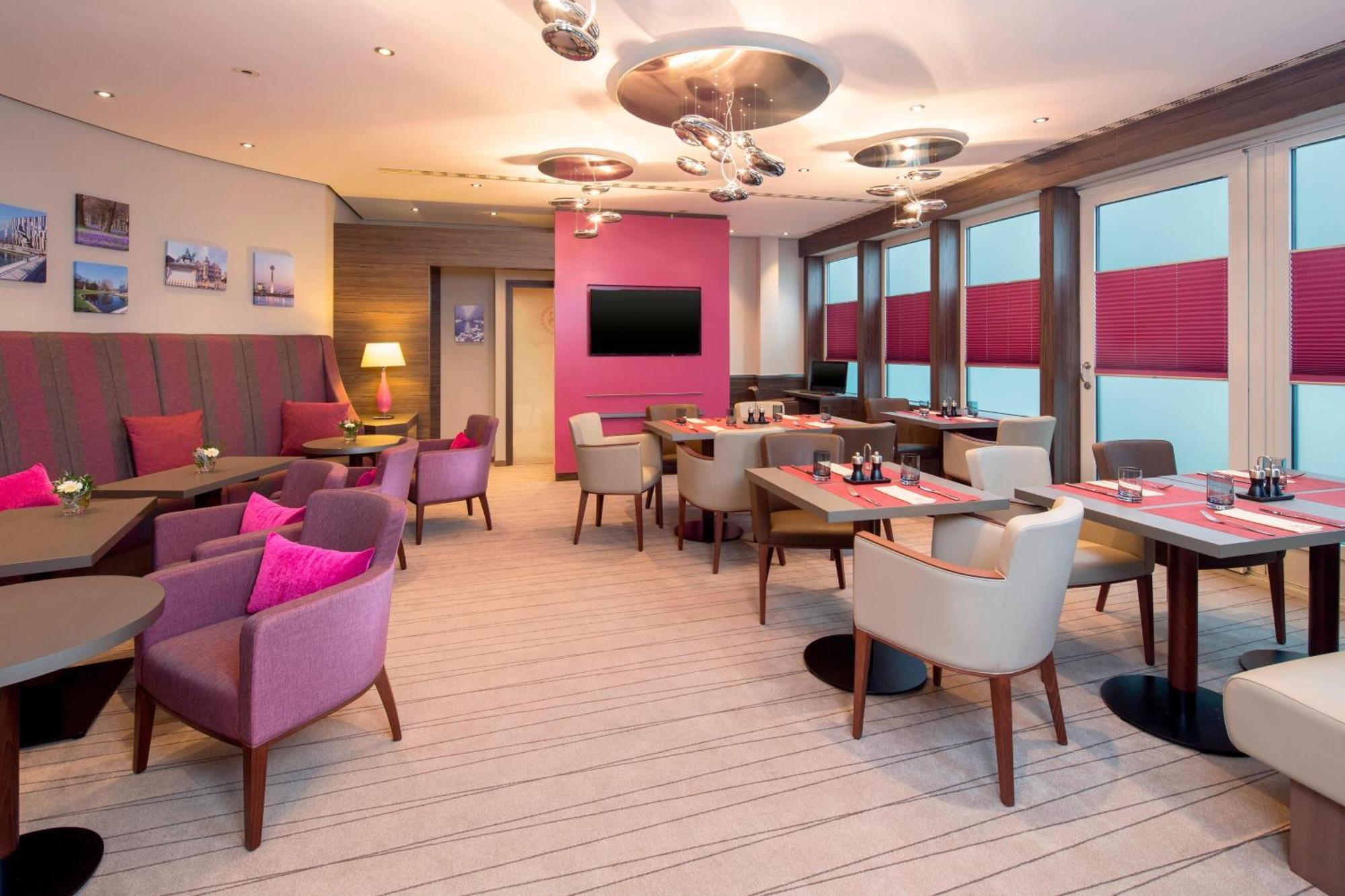 Sheraton Duesseldorf Airport Hotel Ngoại thất bức ảnh