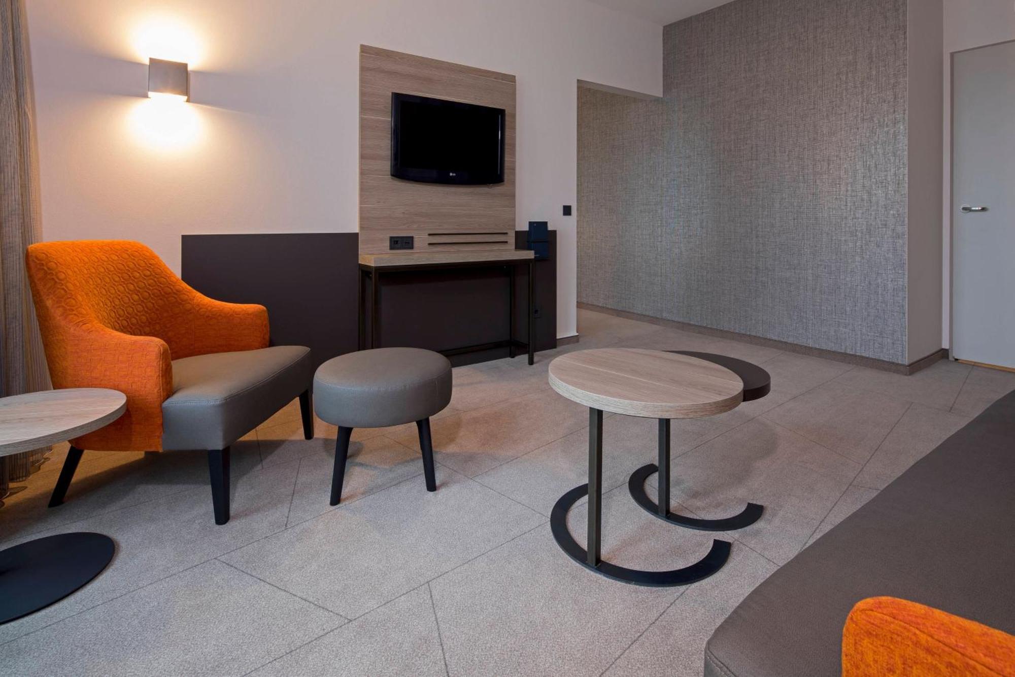 Sheraton Duesseldorf Airport Hotel Ngoại thất bức ảnh