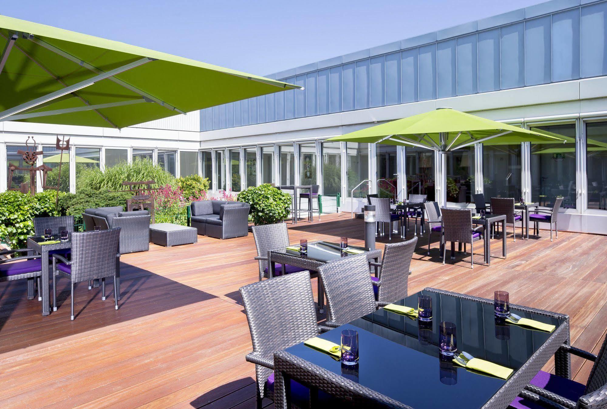 Sheraton Duesseldorf Airport Hotel Ngoại thất bức ảnh